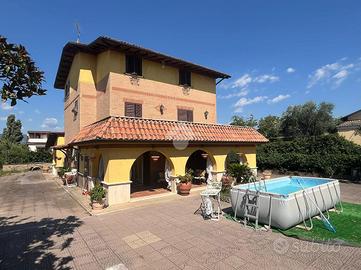 VILLA SINGOLA A GALLICANO NEL LAZIO