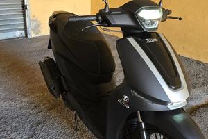 UM WINWOOD 125 SCOOTER