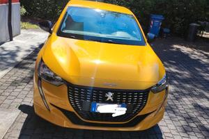 Peugeot 208 1.2 benzina