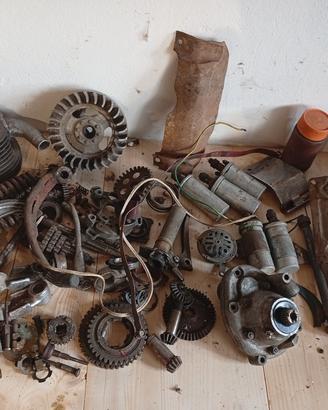 Pezzi Lambretta singoli o in blocco vedi foto 
