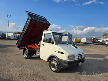 Iveco daily 35 10 turbo cilindrata 2.8 ribaltabile