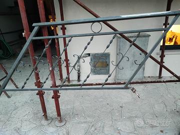 Recinzione ringhiera in ferro