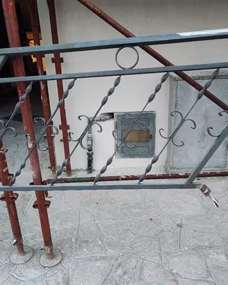 Recinzione ringhiera in ferro