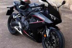 HONDA CBR 650 R 3200 KM