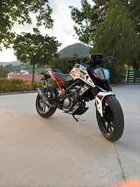 KTM Duke 125
