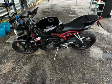 Triumph street triple 765 r