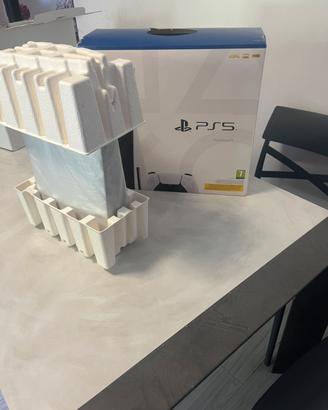Play station 5 usata poco