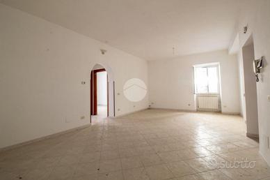 3 LOCALI A MARCELLINA