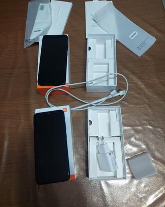 Due Xiaomi redmi note 7 uno nero e uno blu