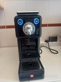 Illy macchina caffe x3 nera
