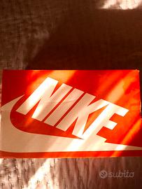 Nike Court Royale