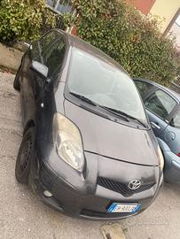 Toyota yaris 1300 sol clima