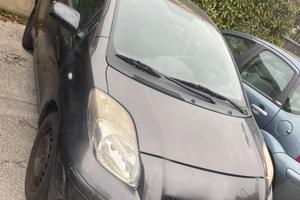 Toyota yaris 1300 sol clima