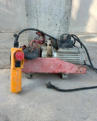 Montacarichi elettrico