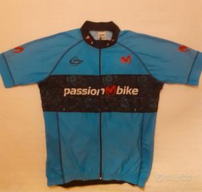 Maglia e pantaloncino estivo per bicicletta