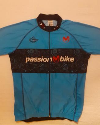 Maglia e pantaloncino estivo per bicicletta