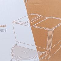 robot vacuum cleaner Hoover.