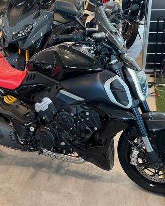 Ducati Diavel V4 abs 2023