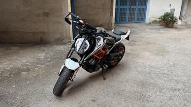 ktm duke 390