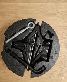 Kit Crick e Attrezzi Originale Volvo – Completo e