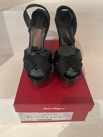 Scarpa xon tacco e plateau
