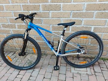 Mountain bike Cannondale front mis S