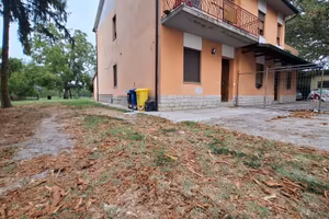 Appartamento di 105 m² con 3 locali e box auto a F