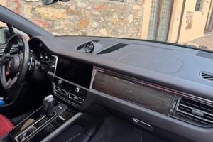 Porsche Macan T