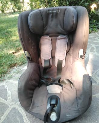 Seggiolino auto bebè confort 