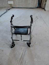 Girello deambulatore