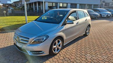 Mercedes-benz B 180 BlueEFFICIENCY Premium OK NEO 