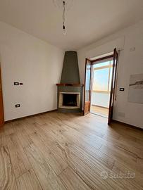 Ampio trivano vuoto. Solo Referenziati