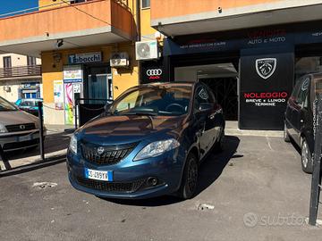 Lancia Ypsilon 1.0 FireFly 5 porte S&S Hybrid Silv