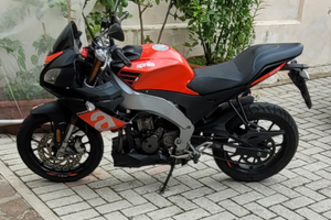 Aprilia Tuono 125