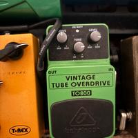 Behringer vintage tube overdrive TO800