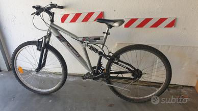 x ricambi bicicletta  26'telaio in alluminio  