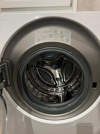 Nuova con Garanzia  LG- LAVASCIUGA LG 12/7 KG