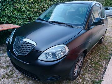 Lancia Ypsilon 1.2 69 CV Unyca