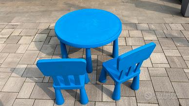 Tavolino Mammut Ikea e 2 sedie