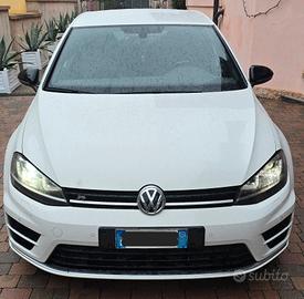 Golf R