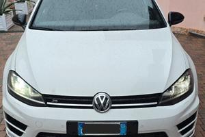 Golf R