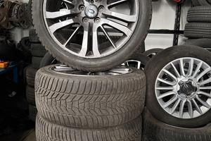 Cerchi Range Rover Sport + gomme 275/40R20 Termich