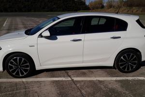 FIAT TIPO - 1.4 - 5 PORTE LOUNGE - UNIPROPRIETARIO
