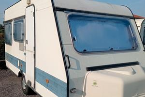 Caravan 4 Posti Revisionata 