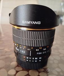 Samyang 8mm fish-eye CS per Nikon F