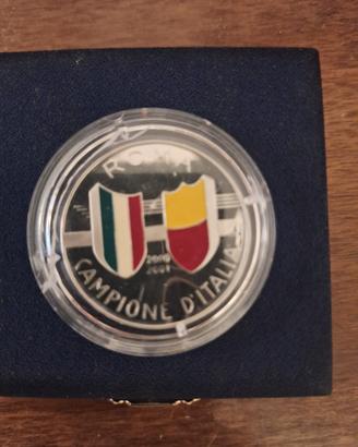 medaglia in argento e smalto