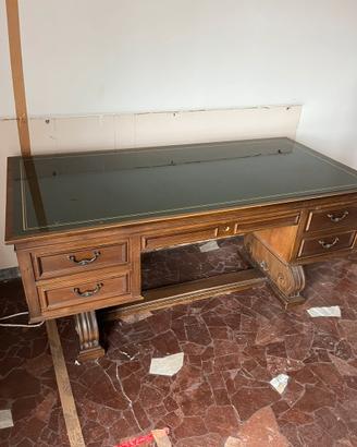 Scrivania con sedie anni 70