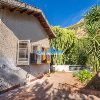 VILLA BIFAMILIARE IN VIALE REGINA MARGHERITA DI SA