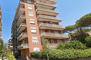 COLLEVERDE trilocale zona centrale