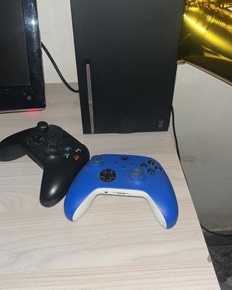 xbox serie x con due controller